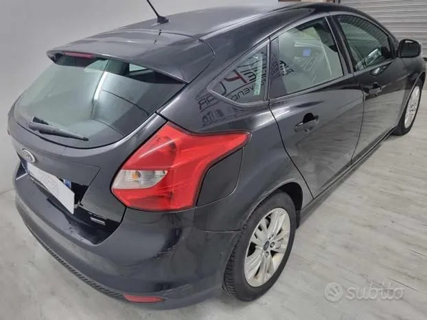 Ford Focus 2011 photo 3
