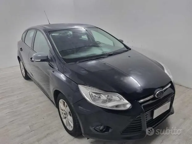 Ford Focus 2011 photo 2