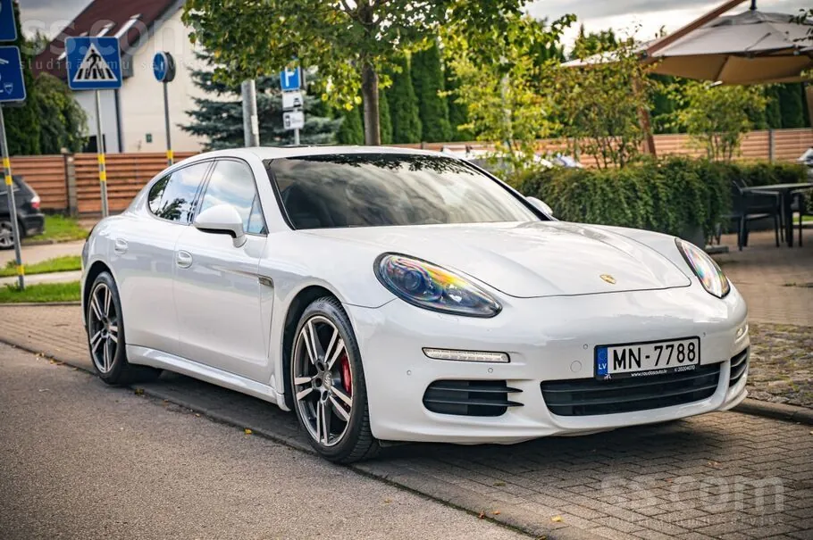 Porsche Panamera 2014 photo 3