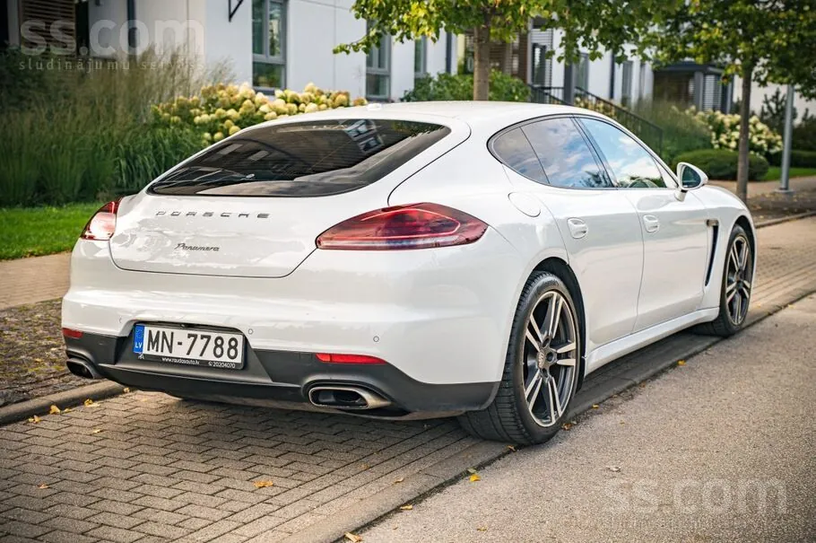 Porsche Panamera 2014 photo 4