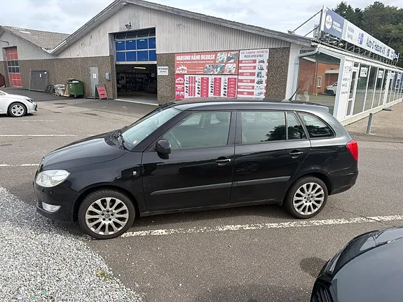 Skoda Fabia 2013 photo 3