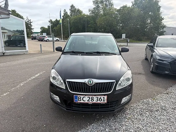 Skoda Fabia 2013 photo 2