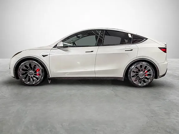 Tesla Model Y 2024 photo 2