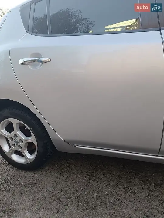 Nissan Leaf 2011 photo 5