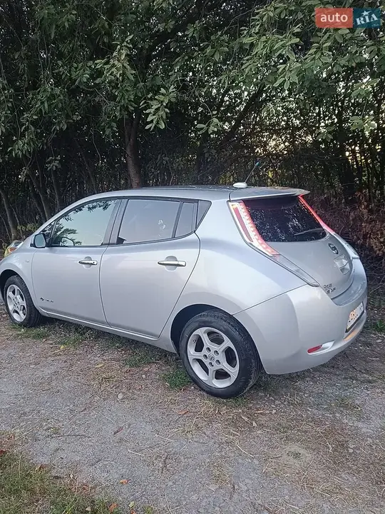 Nissan Leaf 2011 photo 3