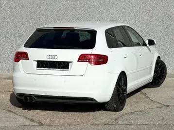 Audi A3 2011 photo 3