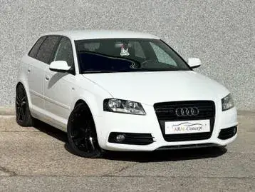 Audi A3 2011 photo 2