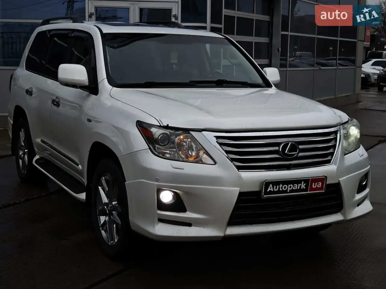 Lexus Lx 2011 photo 4