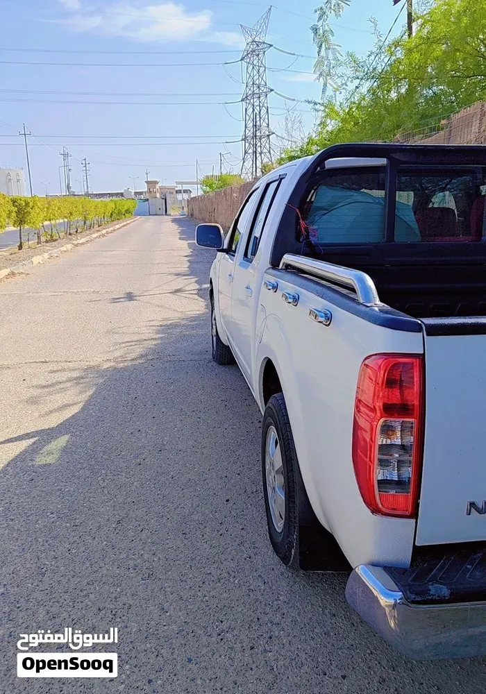 Nissan Navara 2012 photo 2