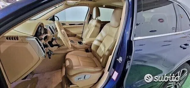 Porsche Cayenne 2010 photo 4