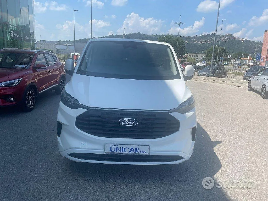 Ford Transit Custom 2024 photo 2