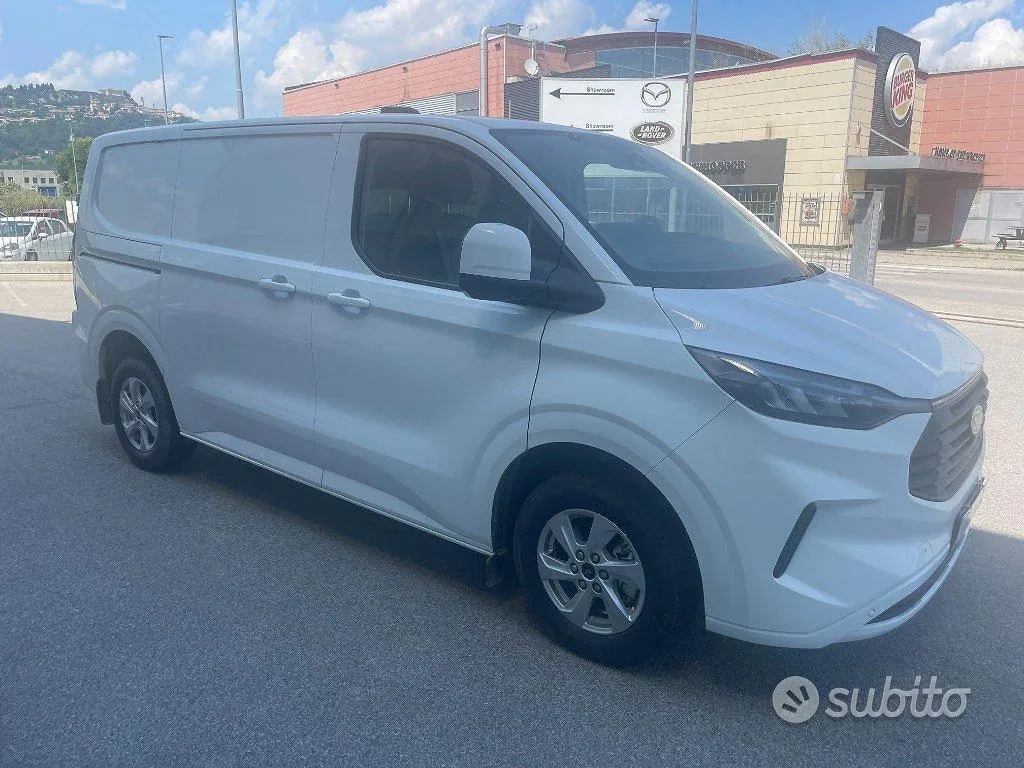 Ford Transit Custom 2024 photo 3