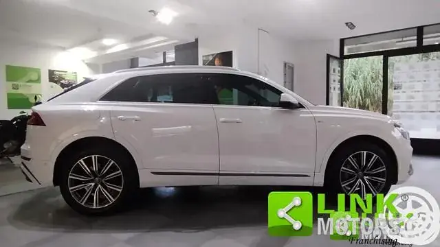 Audi Q8 2019 photo 4