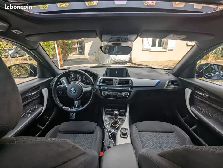 BMW Series 1 2018 photo 2