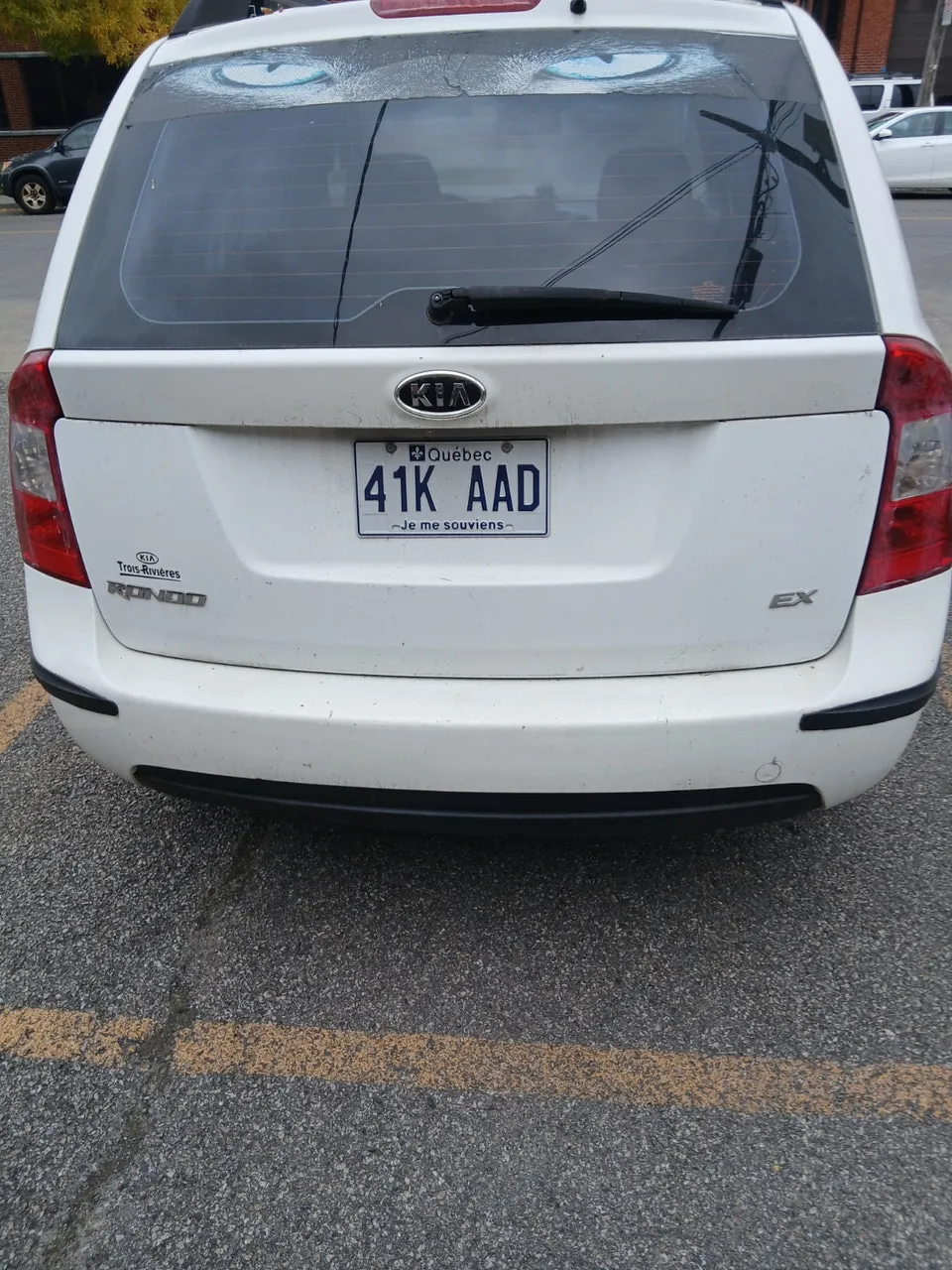 Kia Rondo 2010 photo 4