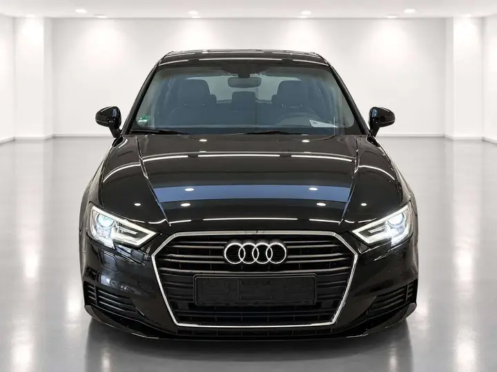 Audi A3 2019 photo 2