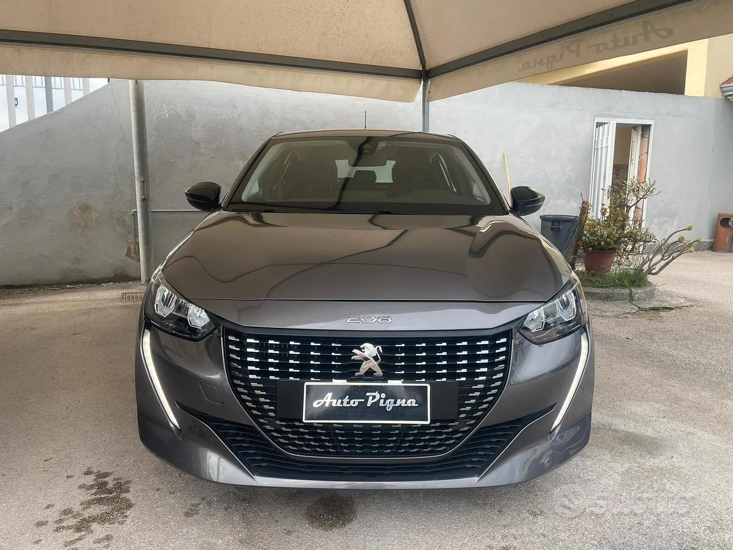 Peugeot 208 2022 photo 2