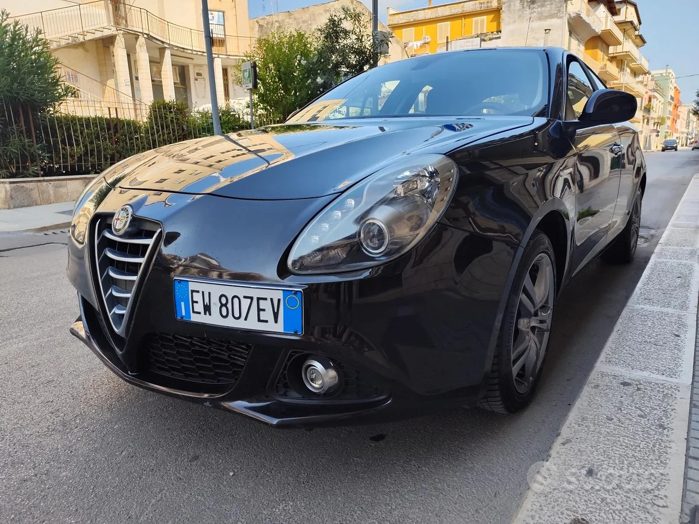 Alfa Romeo Giulietta 2014 photo 2