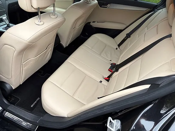 Mercedes-Benz C220 2011 photo 4