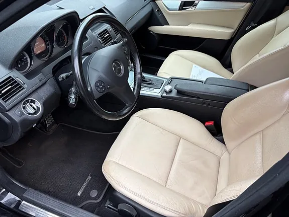 Mercedes-Benz C220 2011 photo 3