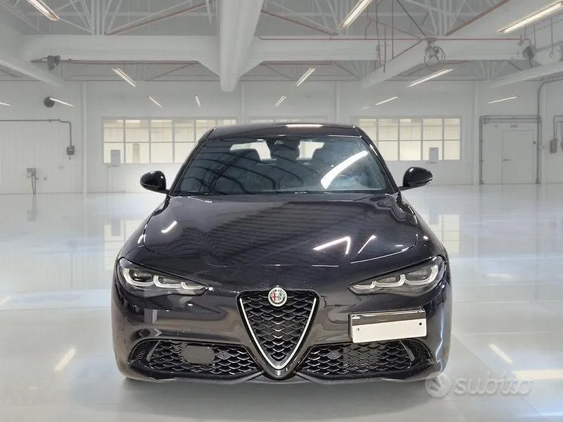 Alfa Romeo Giulia 2023 photo 2