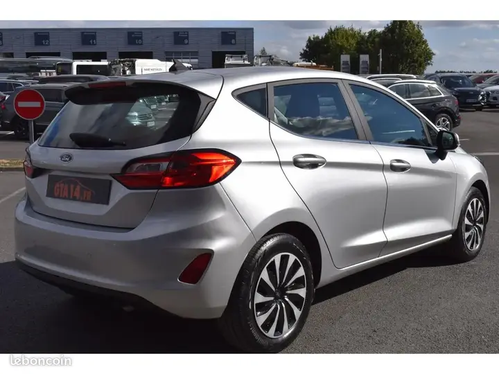 Ford Fiesta 2022 photo 2
