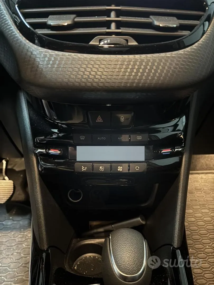 Peugeot 2008 2017 photo 5