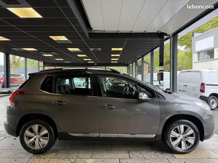 Peugeot 2008 Allure 2008 photo 2
