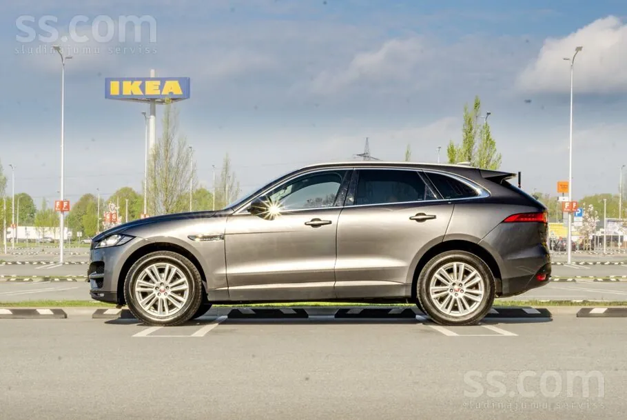 Jaguar F-Pace 2017 photo 4