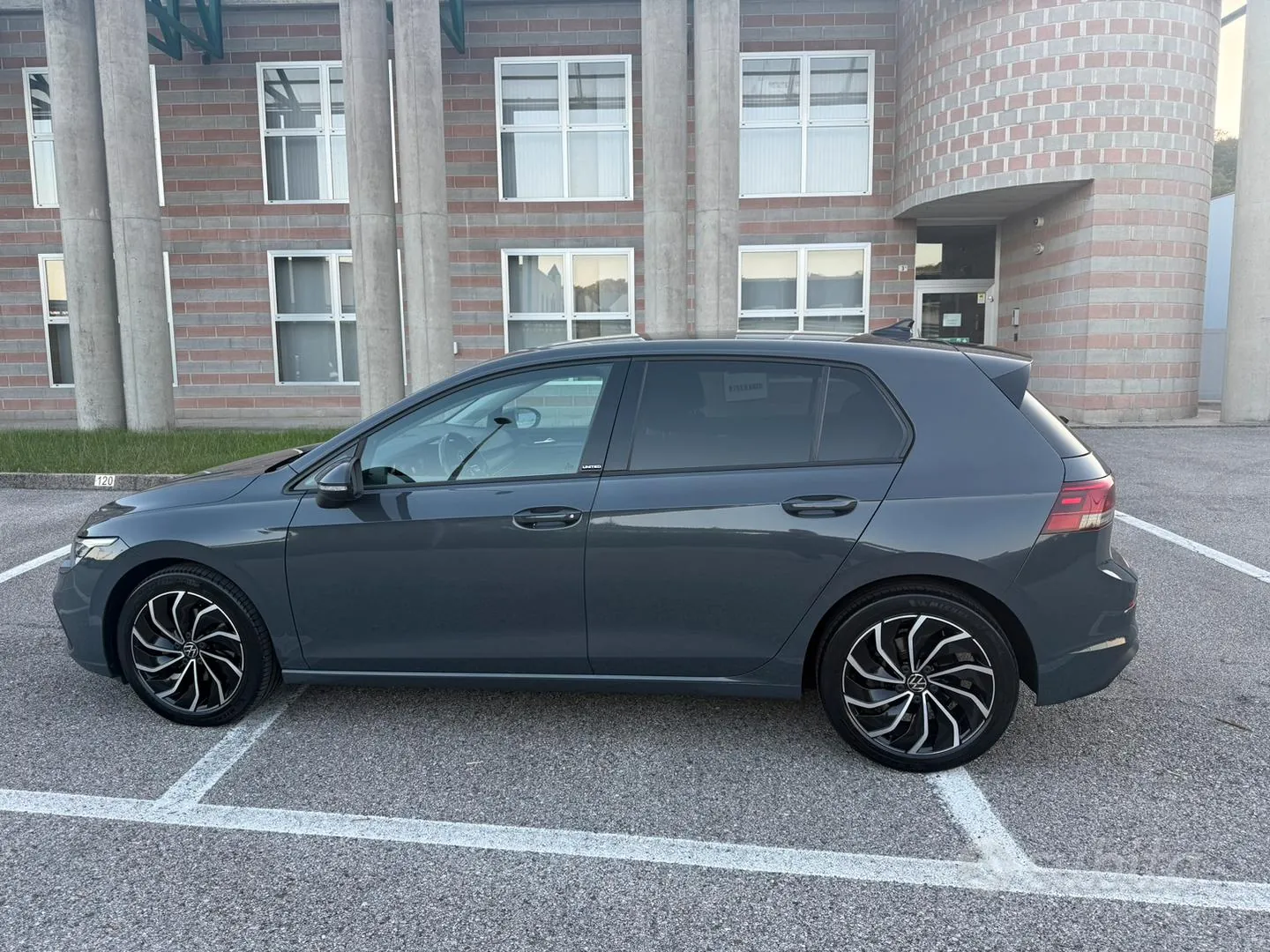 Volkswagen Golf 2020 photo 2