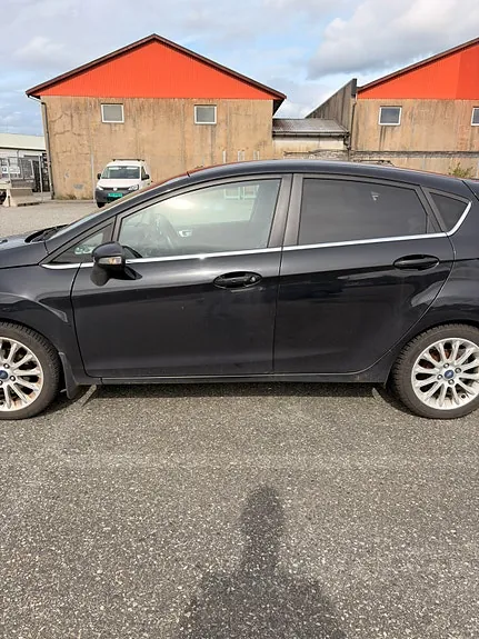 Ford Fiesta 2013 photo 3