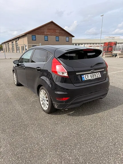 Ford Fiesta 2013 photo 4