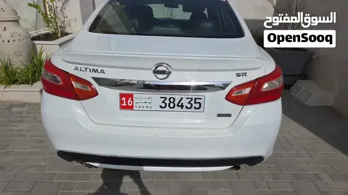 Nissan Altima 2018 photo 2