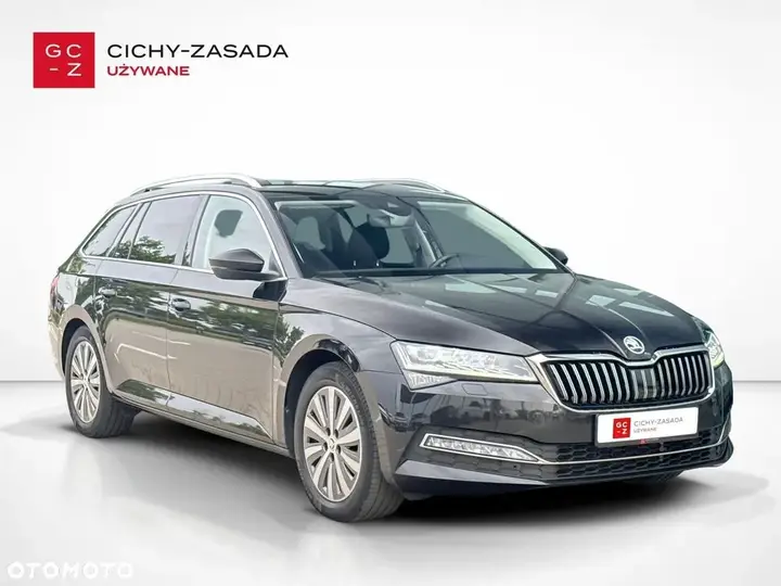 Skoda Superb 2023 photo 3