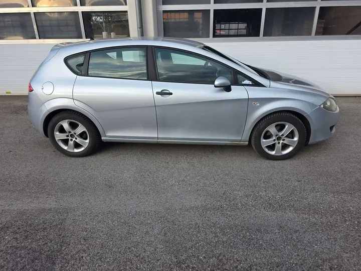 Seat Leon 2008 photo 3