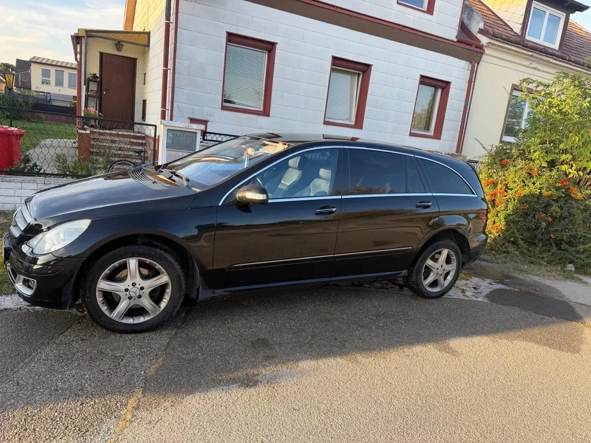 Mercedes-Benz R-Class