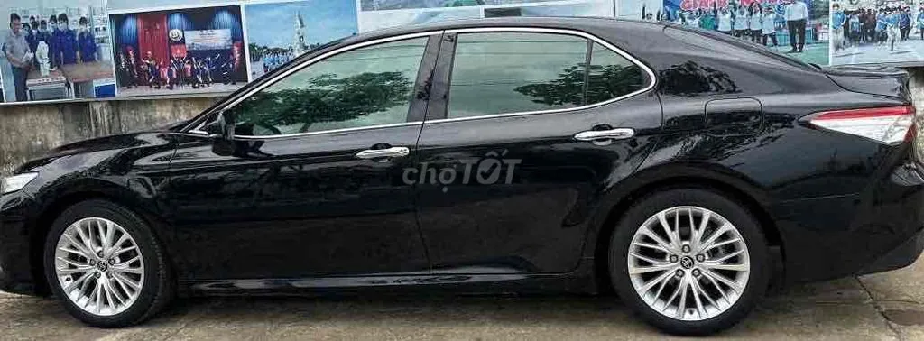 Toyota Camry 2020 photo 3