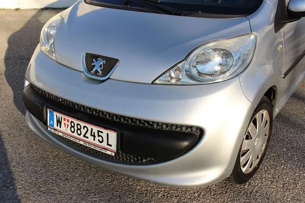 Peugeot 107 2006 photo 2