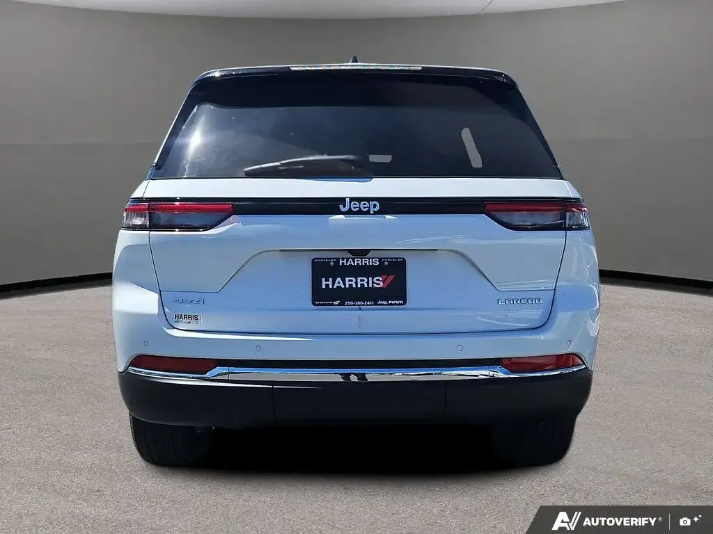 Jeep Grand Cherokee 2026 photo 5