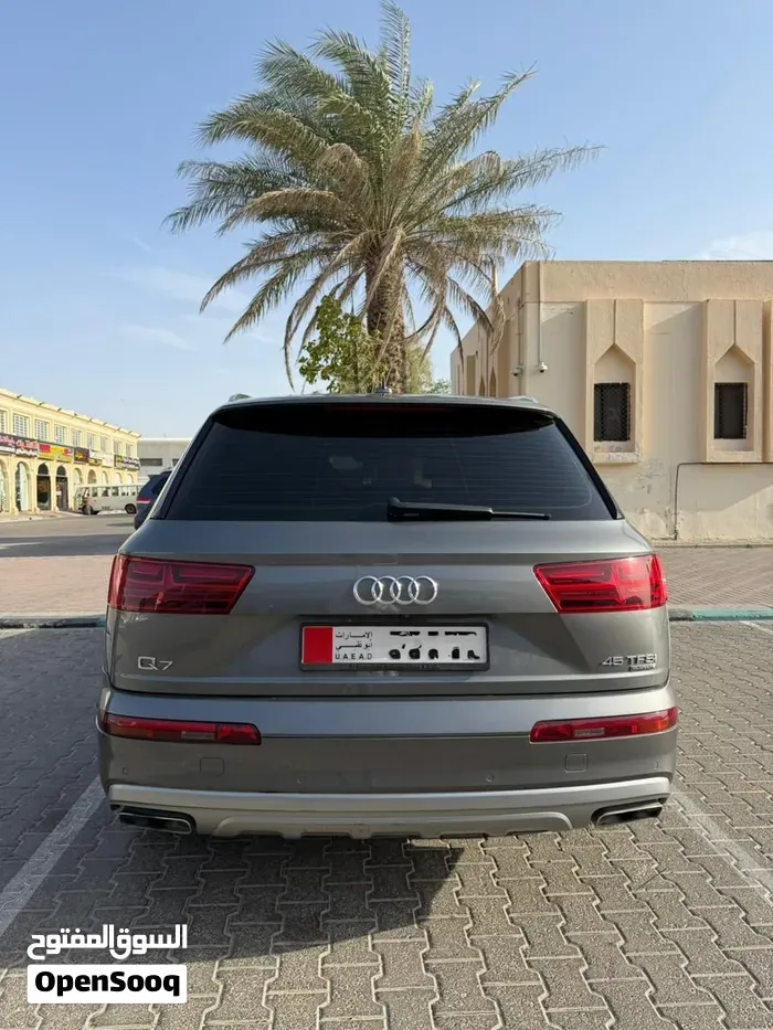 Audi Q7 2016 photo 2