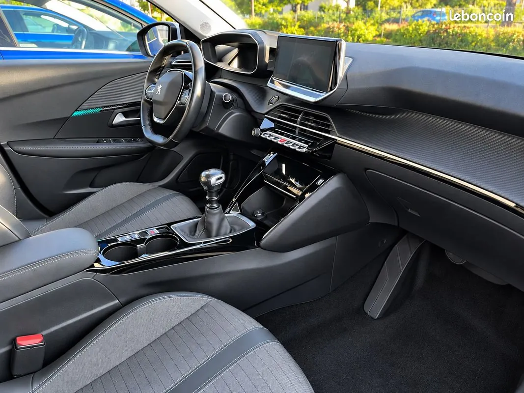 Peugeot 208 2020 photo 5