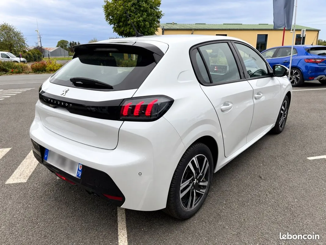 Peugeot 208 2020 photo 3