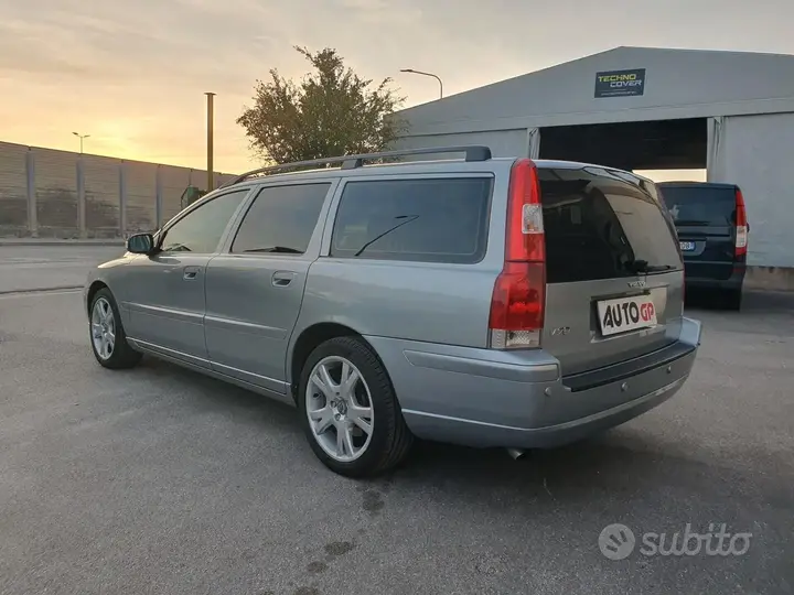 Volvo V70 2007 photo 5