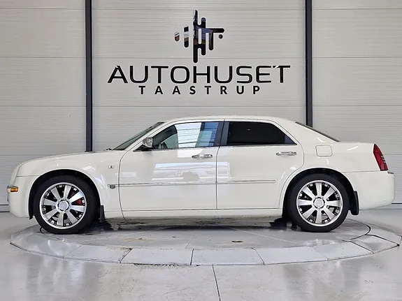 Chrysler 300C 2005 photo 3