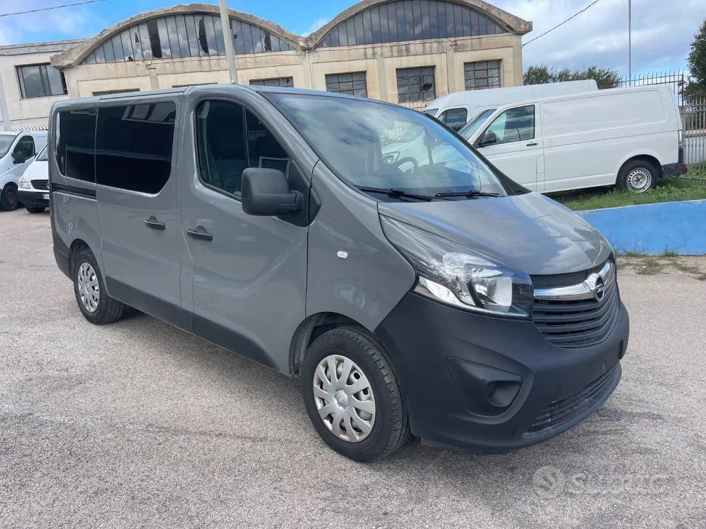 Opel Vivaro 2017 photo 2