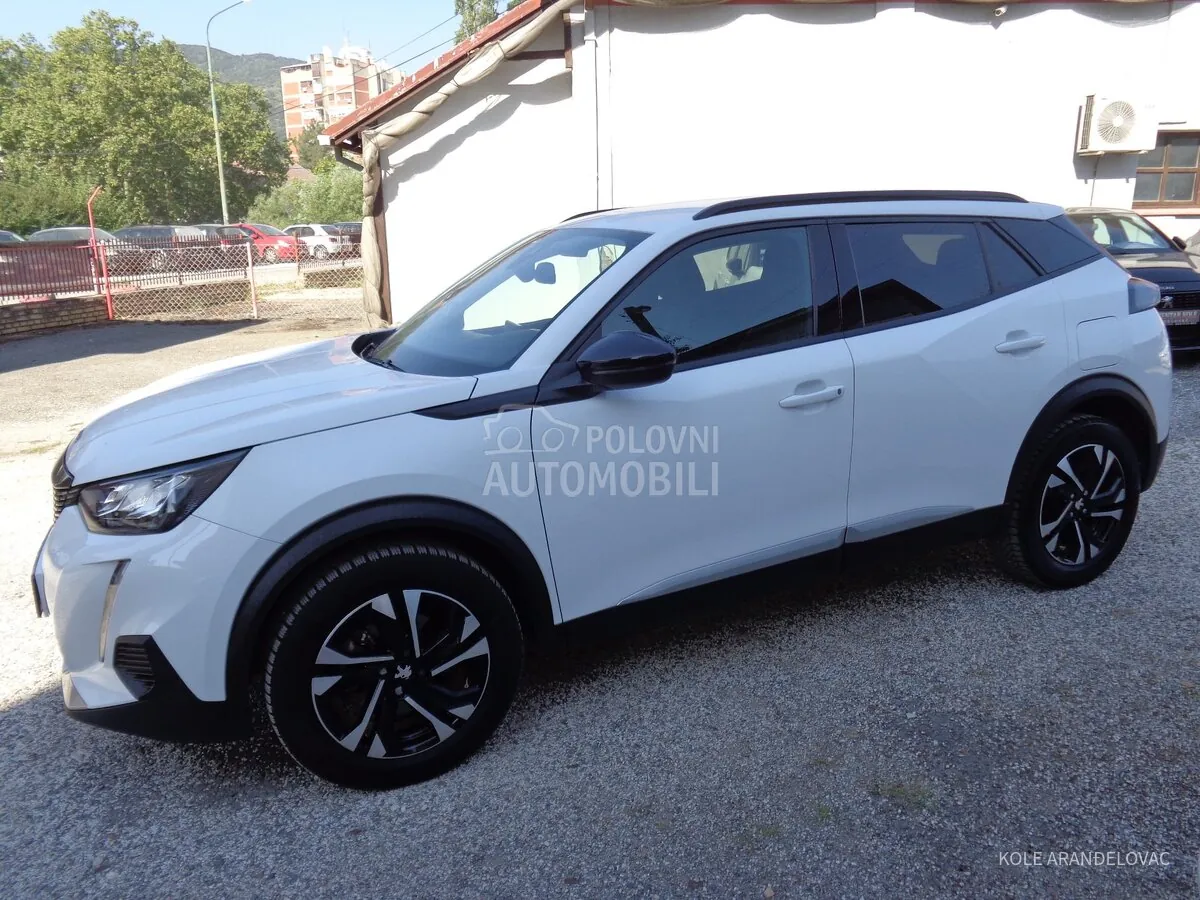 Peugeot 2008 2023 photo 4