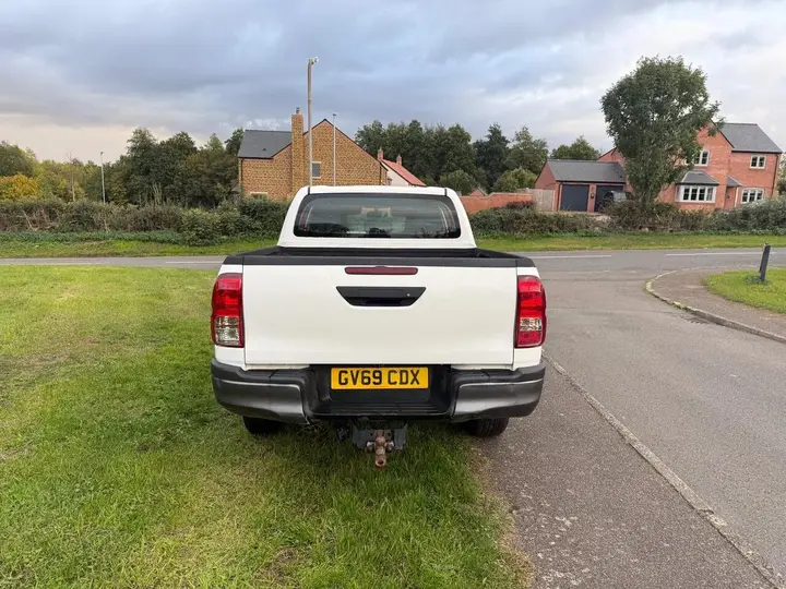 Toyota Hilux 2020 photo 4