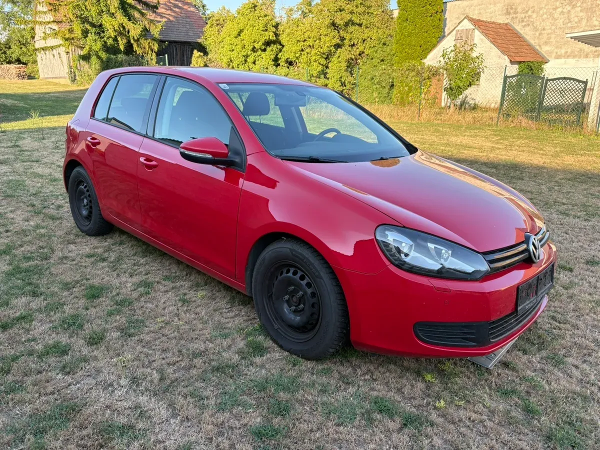 Volkswagen Golf 2010 photo 2