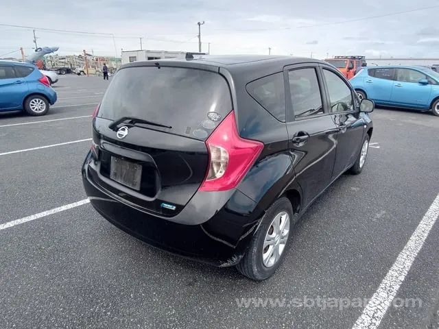 Nissan Note X 2013 photo 4
