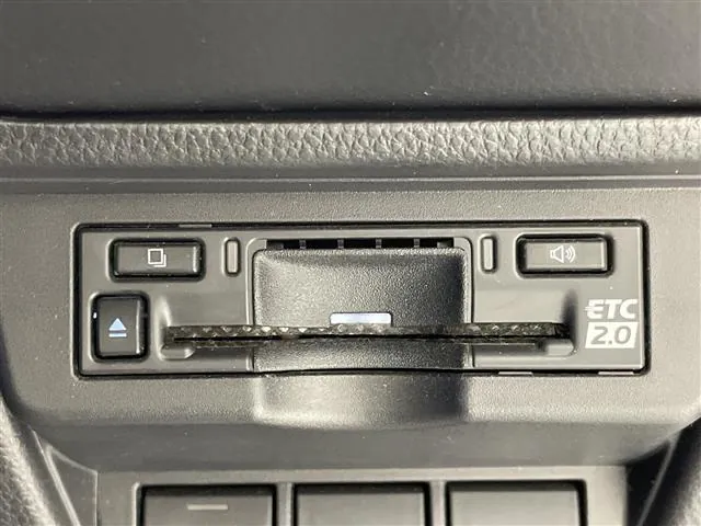 Toyota Prius Z Modelista Aero 2023 photo 4